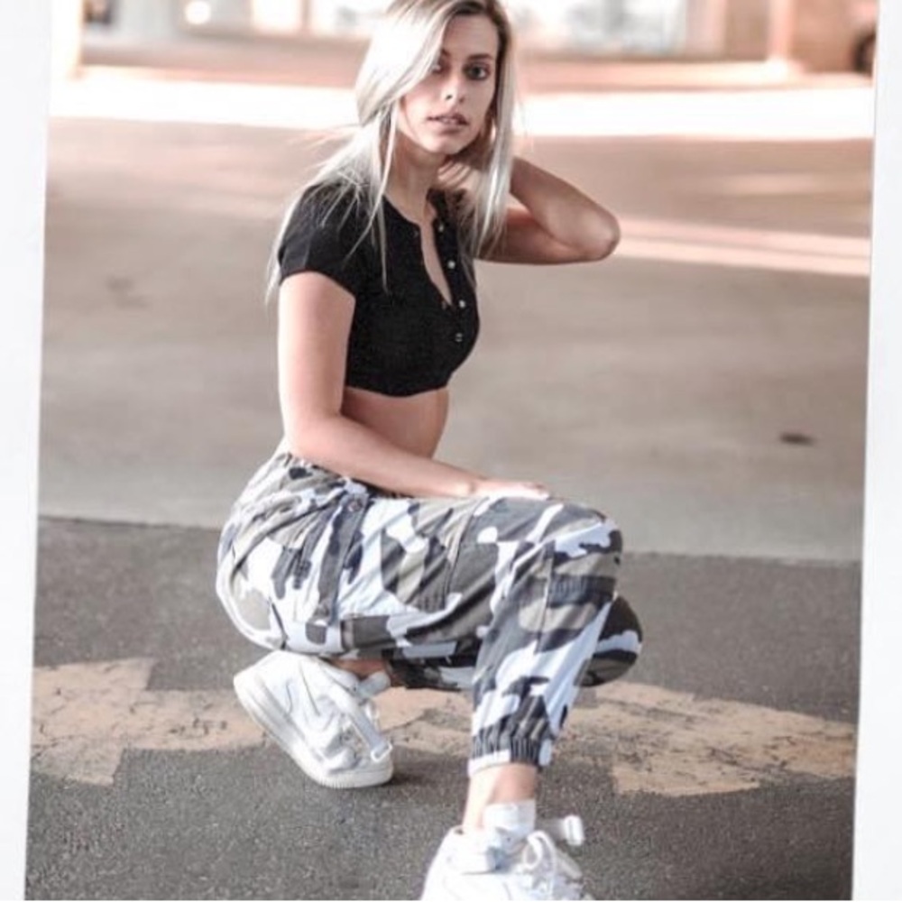 HENRI GIRL camo joggers